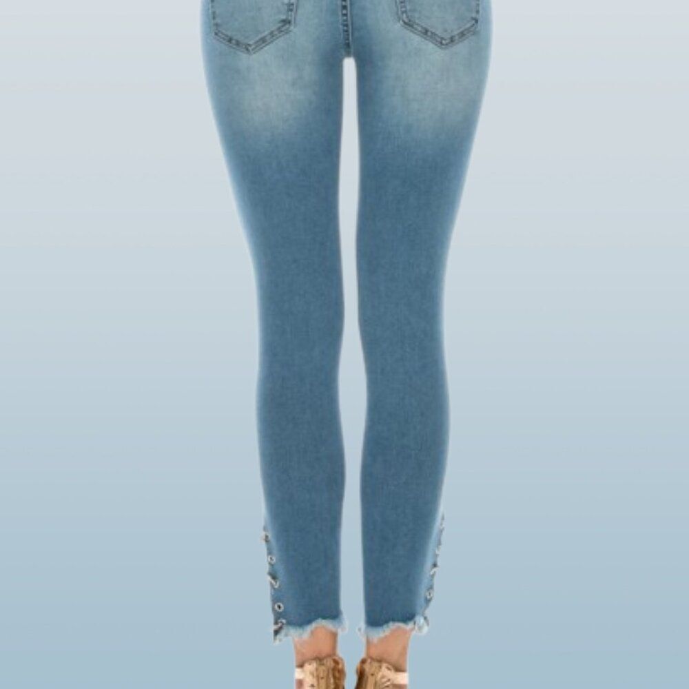 Side Ring Detail Skinny Jeans 4088 NWT Boutique - Picture 4 of 15